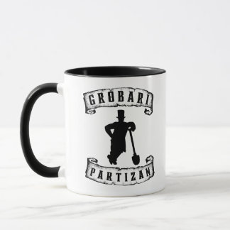 Mug Grobari Partizan Crno Beli Grobar Sa Lopatom 