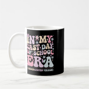 Mug Groovy de mon dernier jour d'école Ère Maternelle