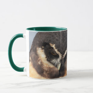 Mug Gros plan de la Chouette Spectaculaire regardant e