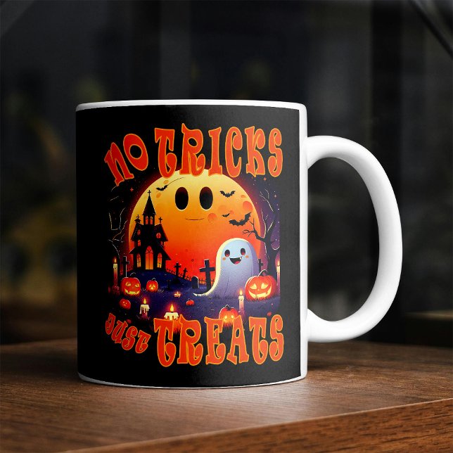 Mug Halloween cimetière avec joli sourire joyeux Fantô (Créateur téléchargé)