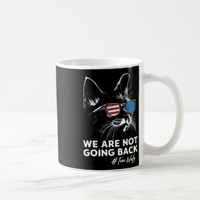 Mug Harris Waltz Nous Ne Retournons Pas Kamala Harris  (Droite)