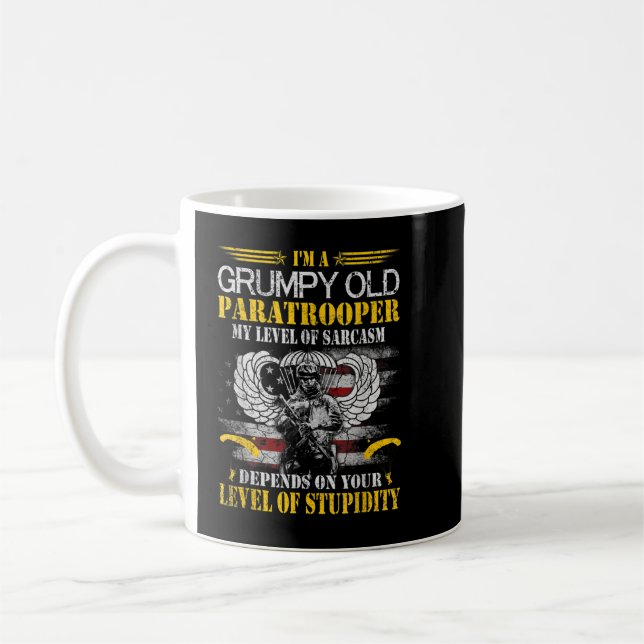 Mug I'm A Grumpy Old Paratrooper Flag Tshirt, Veterans (Gauche)
