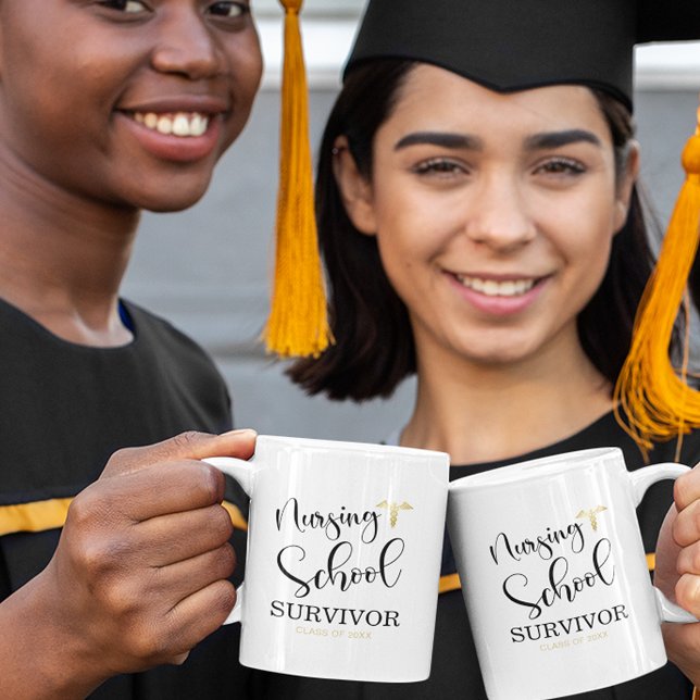 Mug Infirmière survivante de l'école de soins infirmie (Créateur téléchargé)