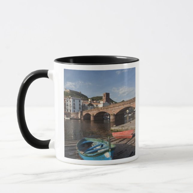 Mug Italie, Sardaigne, Bosa. Vue sur la ville le long  (Gauche)