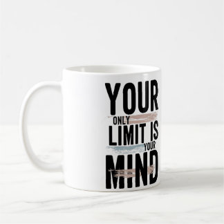 Mug Je cours sur la caféine et la boue de confiance