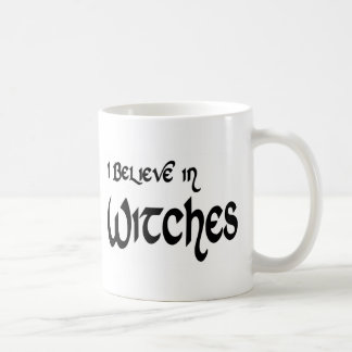 Mug Je crois en sorcières