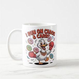 Mug Je fonctionne au chaos et aux glucides Canard drôl