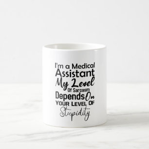 Mug Je suis un assistant Médicale Mon niveau de sarcas