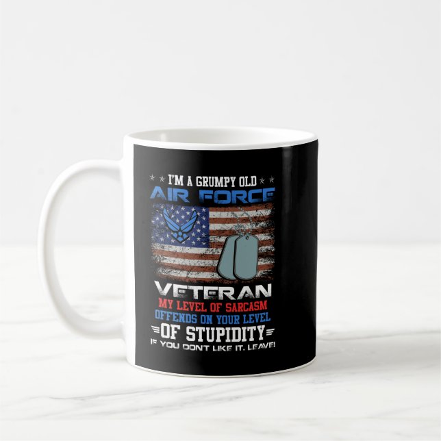 Mug Je suis un vétéran de l'armée de l'air grincheux p (Gauche)