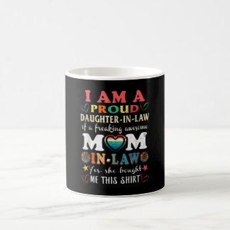 Mug Je Suis Une Fier Fille En Droit De Frapper Étonnan
