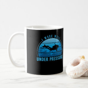 Mug Je travaille bien sous pression plongée plongée pl