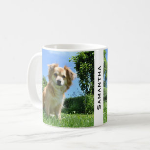 Mug Joli chiot dans un jardin personnalisé