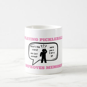 Mug Jouer au Pickleball améliore la mémoire drôle