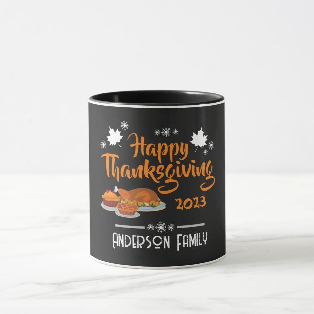 Mug Jour de bon thanksgiving avec nom de famille et an (Centre)