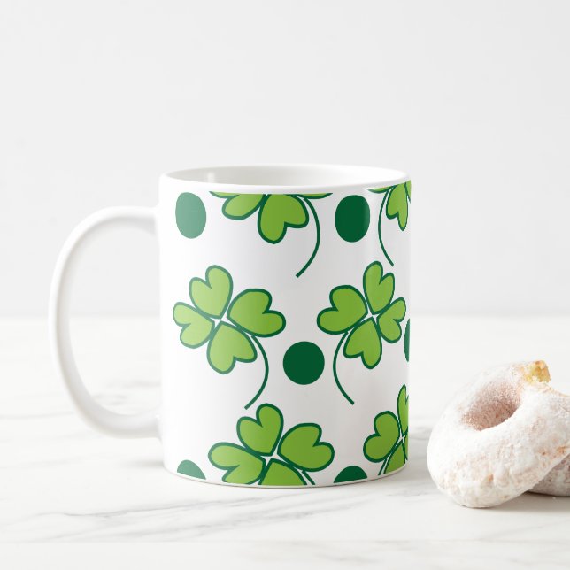 Mug Jour de la Saint Patrick de trèfle vert à quatre f (Avec donut)