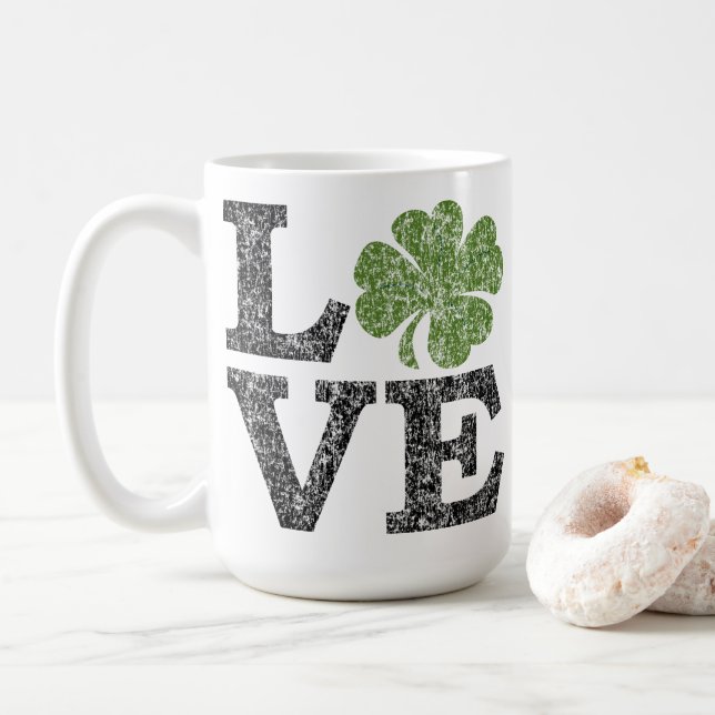 Mug Jour de la Saint Patrick LOVE avec shamrock (Avec donut)