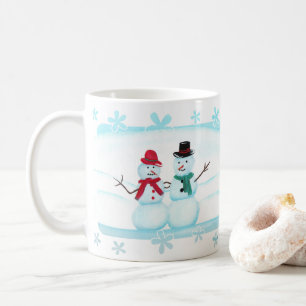 Mug Joyeux Couple Souriant À La Neige En Agitant Hi Mu