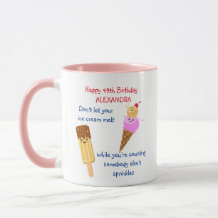 Mug La crème glacée d'anniversaire amusante arrose le 