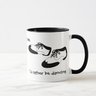Mug La danse de l'oscillation des hommes chausse