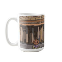 La fille est assise devant le Panthéon à Rome.