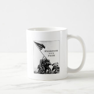 Mug La liberté n'est pas libre
