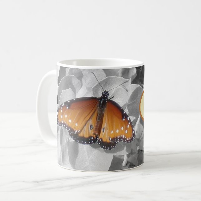 Mug La musique guérit le papillon de monarque orange m (Devant gauche)