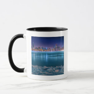 Mug La neige et la glace abondent sur le lac Michiga