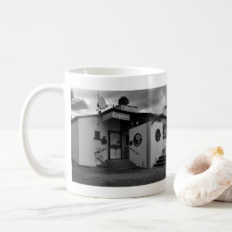 Mug La Pizza Place.