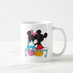Mug La Saint-Valentin Mickey et Minnie Mouse sur banc