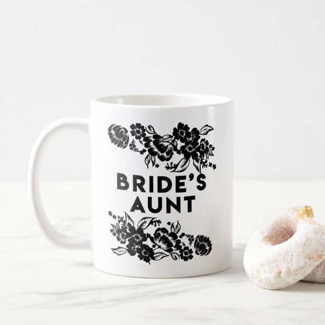 Mug La tante de la jeune mariée florale moderne noire (Avec donut)