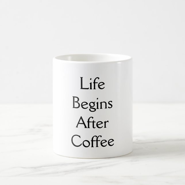 Mug La vie commence après la typographie du café (Centre)