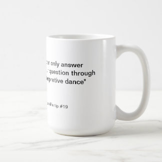 Mug La vie de Nakor incline la danse interprétative