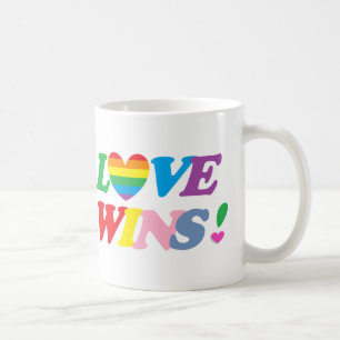 Mug L'amour arc-en-ciel gagne le cœur de la fierté LGB