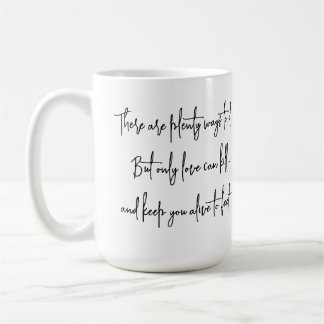 Mug L'Amour Tue Mais Nous Garde Vivants