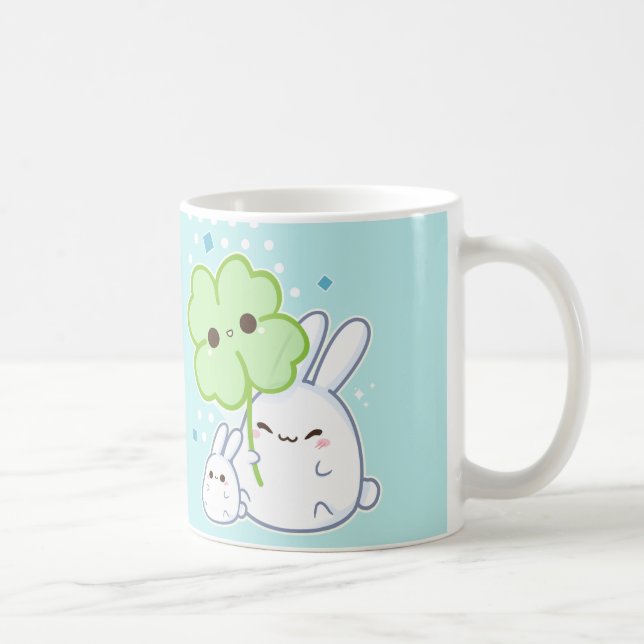 Mug Lapin blanc mignon avec le trèfle de kawaii (Droite)