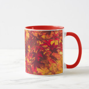 Mug L'automne laisse la boue rouge de la nature
