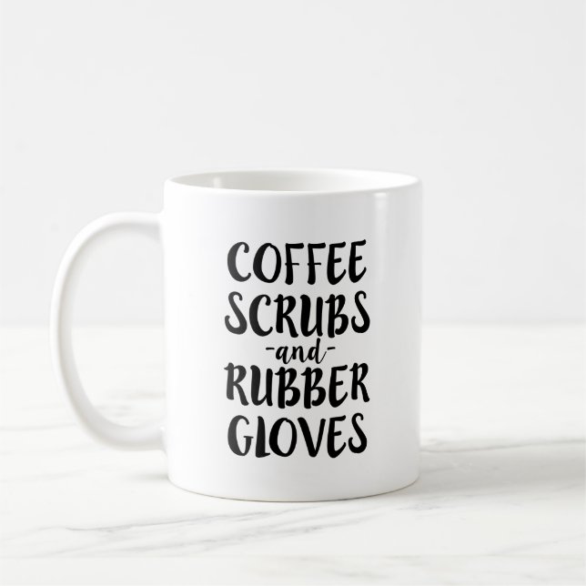 Mug Le café frotte et les gants en caoutchouc soignent (Gauche)