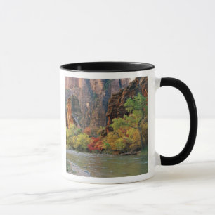 Mug Le feuillage d'automne le long de la rivière Virgi