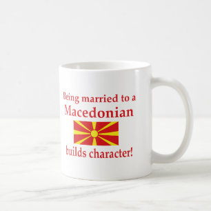 Mug Le Macédonien établit le caractère