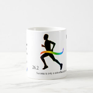 Mug Le marathon des hommes avec le ruban d'arc-en-ciel