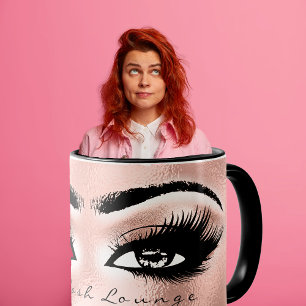 Mug Le rose de studio de maquilleur d'oeil d'extension