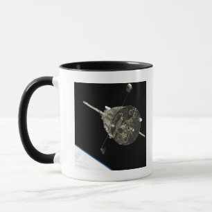 Mug Le télescope spatial de Hubble en orbite au-dessu