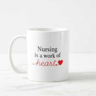 Mug Le travail infirmier est une typographie de script