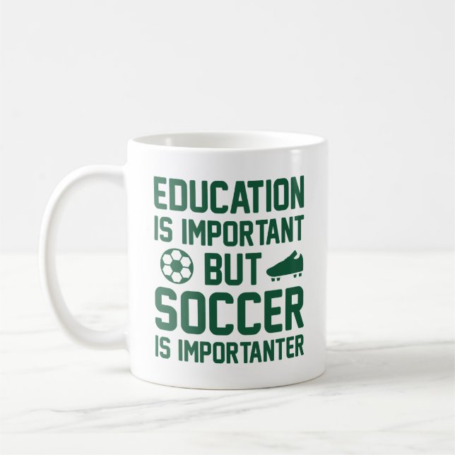 Mug L'Éducation Est Importante, Mais Le Football Est I (Gauche)