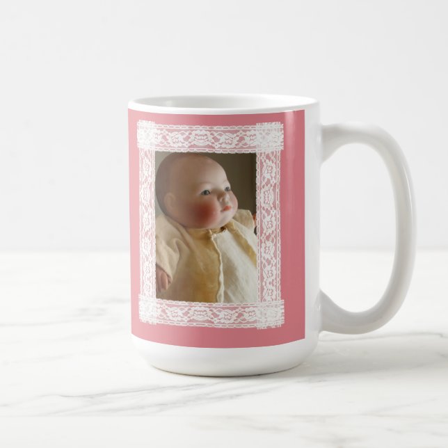 Mug Les amateurs de poupées se sont amusés Bye-lo Doll (Droite)
