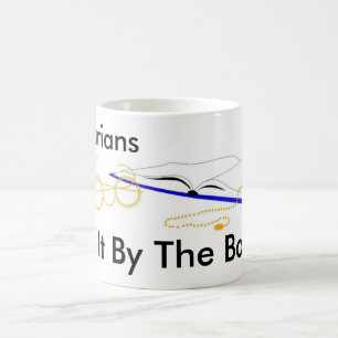 Mug Les bibliothécaires le font par les livres