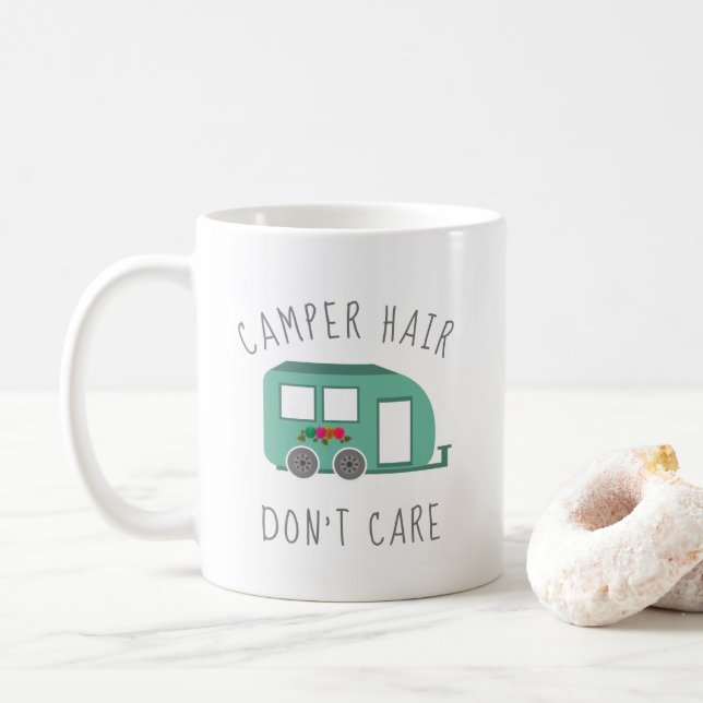 Mug Les cheveux de camping s'en fichent Camping RV (Avec donut)