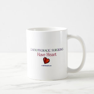 Mug Les chirurgiens cardiothoraciques ont le coeur