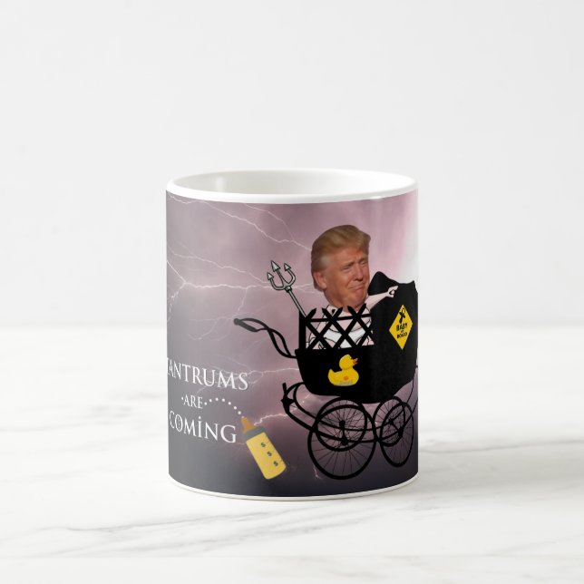 Mug Les ennuis arrivent / Anti Trump, (Centre)