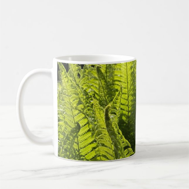 Mug "Les fougères vertes et les frondes de curling" (Gauche)